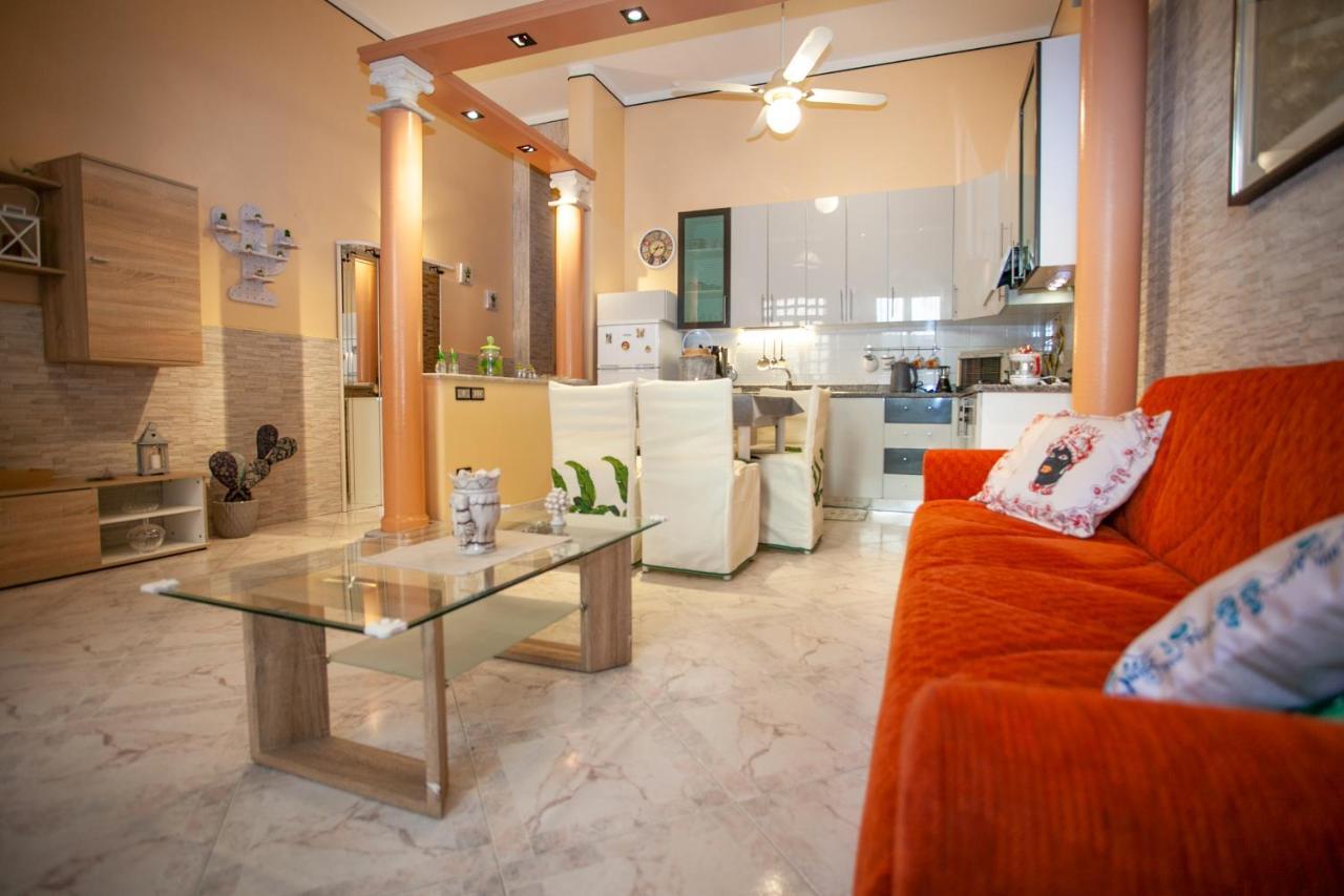 Appartement Casa Rosamaria à Giardini-Naxos Extérieur photo